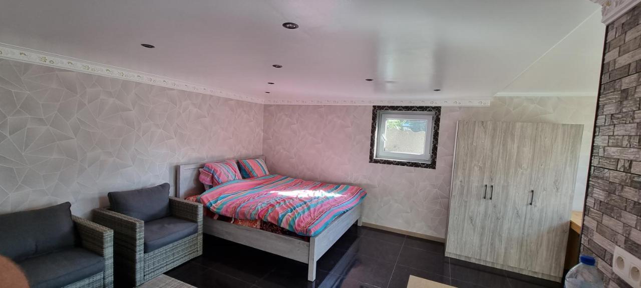 Alex Studio Hotel Гент Екстериор снимка