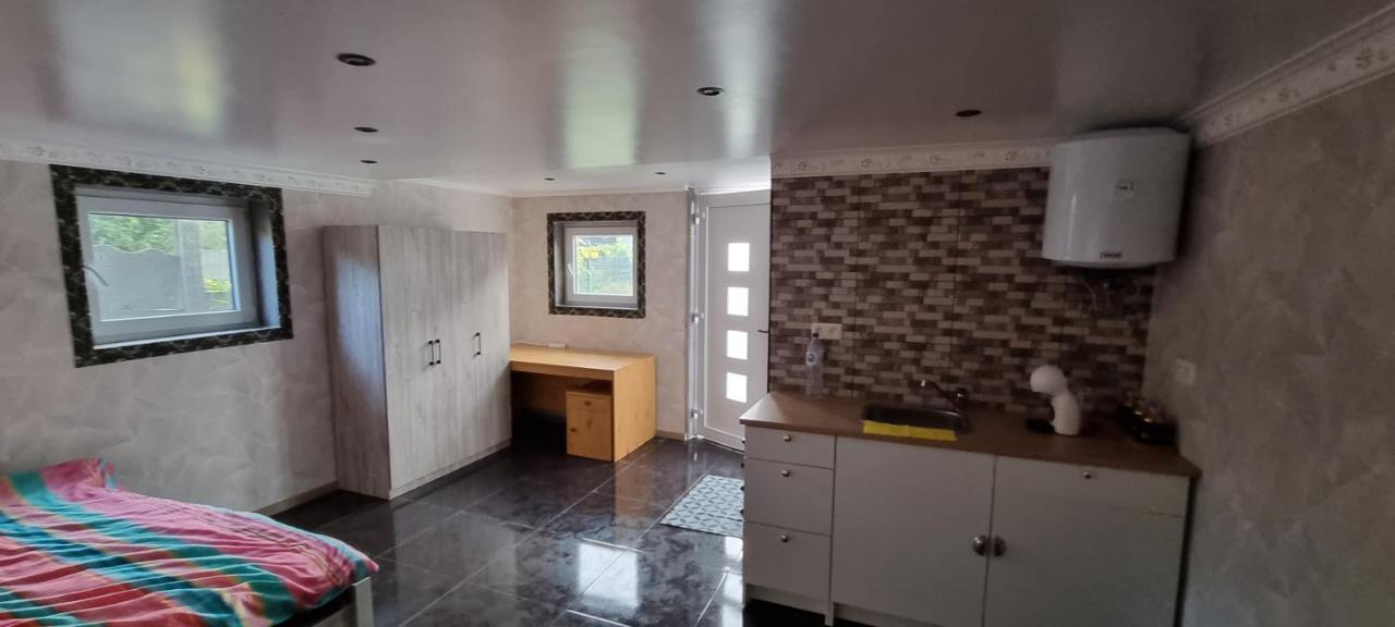 Alex Studio Hotel Гент Екстериор снимка