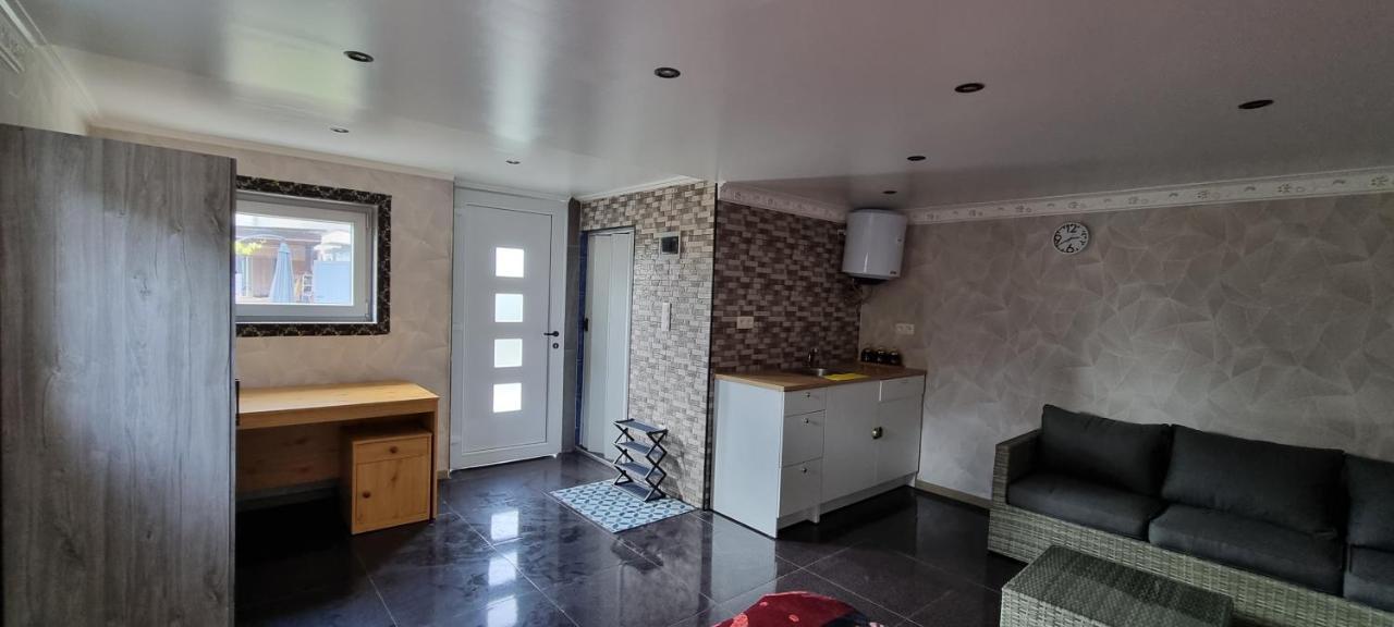 Alex Studio Hotel Гент Екстериор снимка